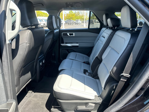 Used 2021 Ford Explorer XLT w/ Equipment Group 202A image 32