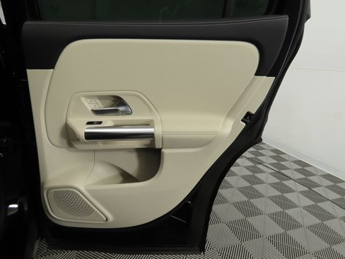 Used 2021 Mercedes-Benz GLA 250 image 27