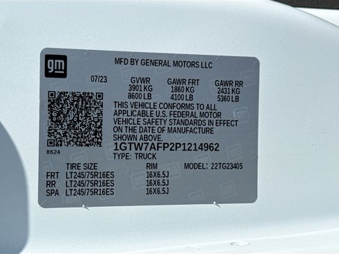 Certified 2023 GMC Savana 2500 w/ Driver Convenience Package image 26