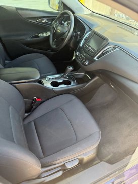 Used 2017 Chevrolet Malibu LT image 12