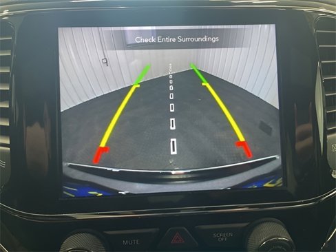Used 2020 Jeep Grand Cherokee Limited image 12