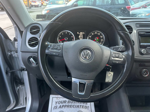 Used 2014 Volkswagen Tiguan S image 13