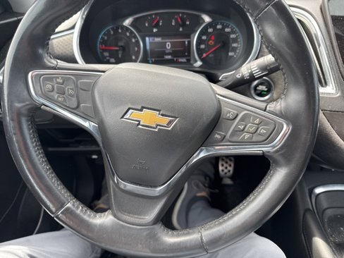 Used 2016 Chevrolet Malibu LT image 9