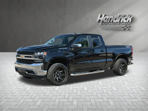 Used 2020 Chevrolet Silverado 1500 LT w/ Trailering Package image 9