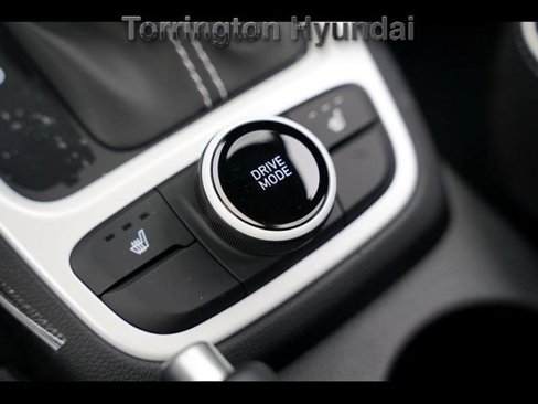 Certified 2024 Hyundai Venue Limited image 16