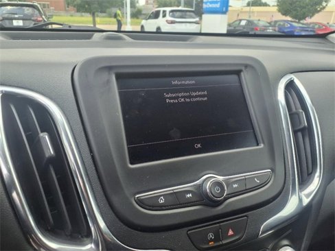 Used 2023 Chevrolet Equinox LT image 37