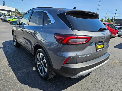 Used 2023 Ford Escape Platinum image 5