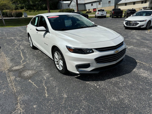 Used 2017 Chevrolet Malibu LT image 4