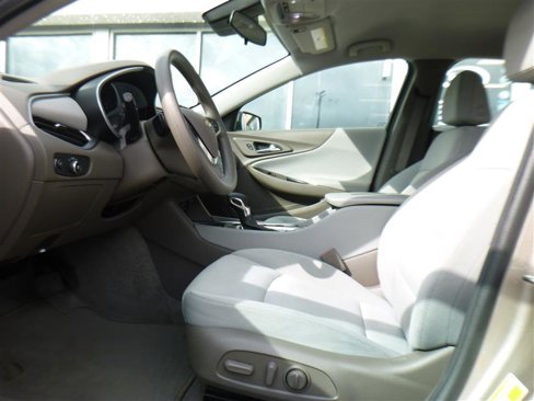 Used 2023 Chevrolet Malibu LT image 5