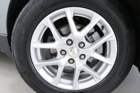 Used 2023 Chevrolet Equinox LS image 33