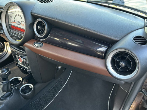 Used 2011 MINI Cooper Clubman w/ Premium Pkg image 19