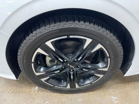 Used 2023 Kia K5 GT-Line w/ GT-Line Premium Package image 4
