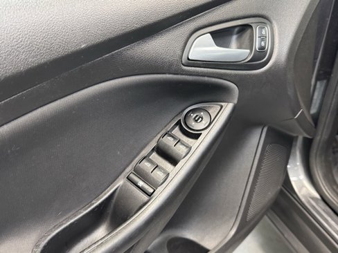 Used 2017 Ford Focus SE image 12
