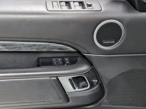 Used 2019 Land Rover Discovery HSE Luxury image 13