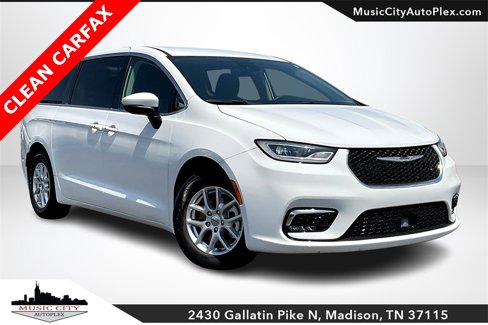 Used 2023 Chrysler Pacifica Touring-L image 1