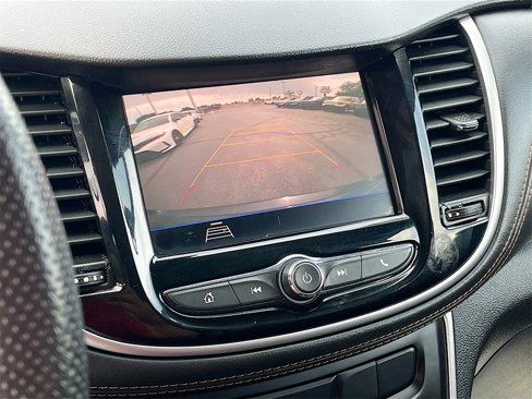 Used 2021 Chevrolet Trax LT image 13