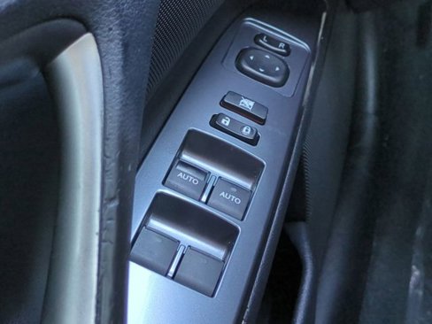 Used 2013 Lexus IS 350C image 21