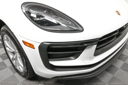 Certified 2025 Porsche Macan image 39
