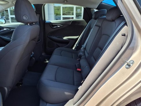 Used 2023 Chevrolet Malibu LT image 12