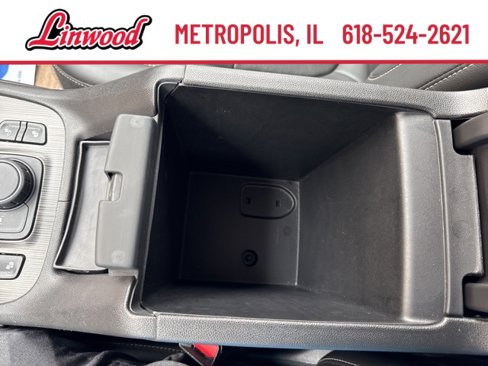 Used 2023 GMC Acadia SLT image 21