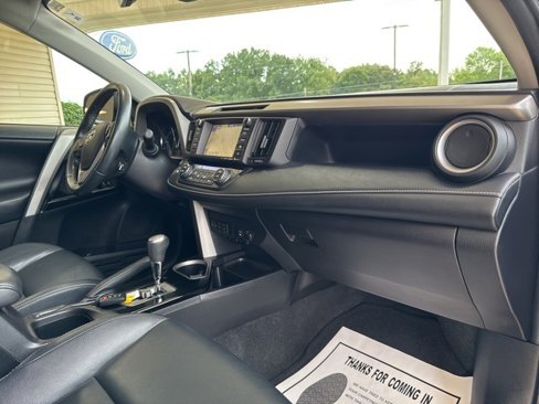 Used 2016 Toyota RAV4 Limited image 24