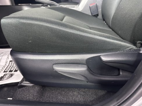Used 2018 Toyota RAV4 LE image 21