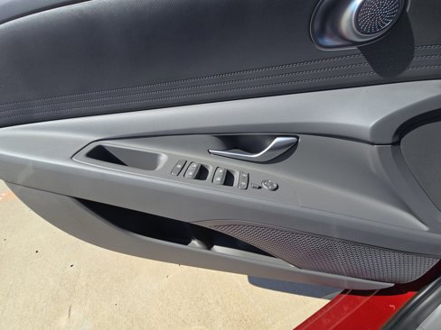 New 2025 Hyundai Elantra SE image 8