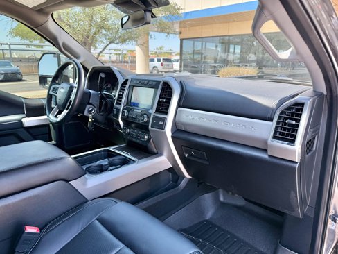 Used 2020 Ford F250 Lariat w/ Chrome Package image 30