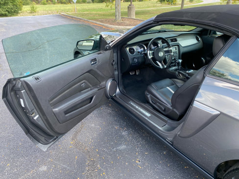 Used 2011 Ford Mustang GT Premium w/ Comfort Pkg image 22
