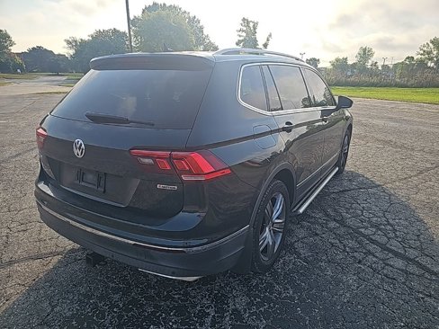 Used 2019 Volkswagen Tiguan SEL Premium image 5