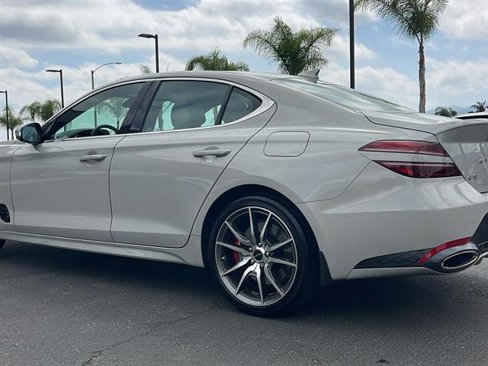 Used 2025 Genesis G70 2.5T image 11