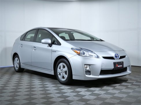 Used 2010 Toyota Prius Three image 1