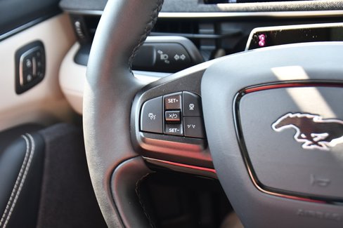 Used 2021 Ford Mustang Mach-E Premium image 30