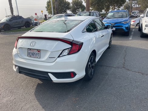 Used 2018 Honda Civic Touring image 3
