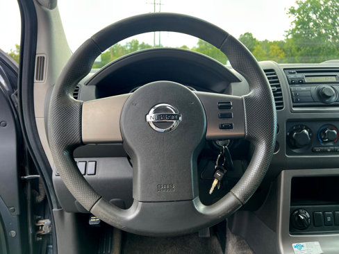Used 2011 Nissan Pathfinder S w/ Protection Pkg image 18