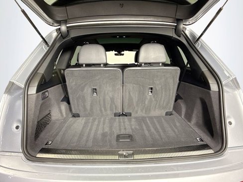 Used 2019 Audi Q7 3.0T Prestige image 28