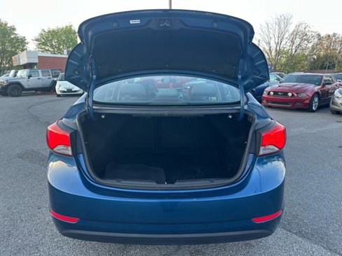 Used 2014 Hyundai Elantra SE image 19