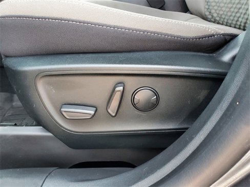 Used 2022 Ford Escape SE image 6
