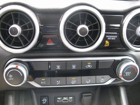 Used 2024 Nissan Sentra SV image 17