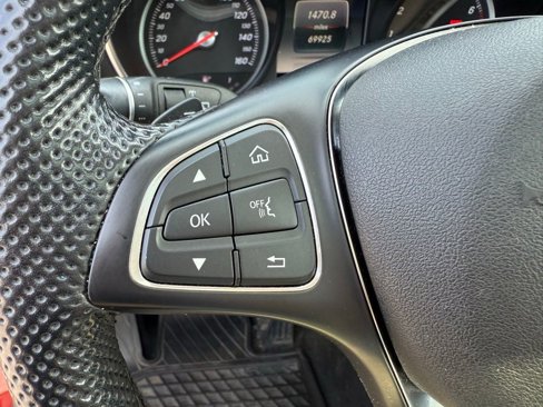 Used 2019 Mercedes-Benz GLC 300 4MATIC image 15