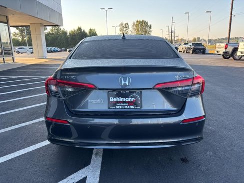 Used 2022 Honda Civic Touring image 7