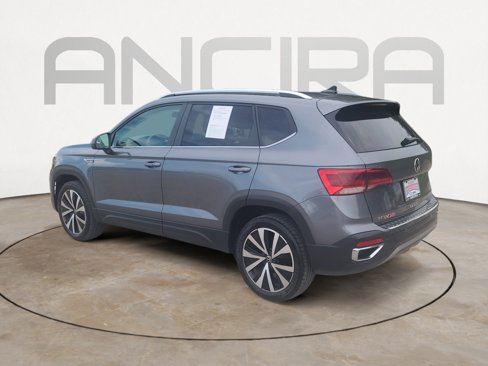 Used 2022 Volkswagen Taos SE image 8