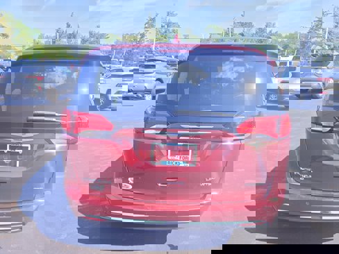 Used 2019 Chrysler Pacifica Limited image 5