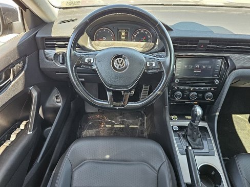 Used 2020 Volkswagen Passat 2.0T R-Line image 8