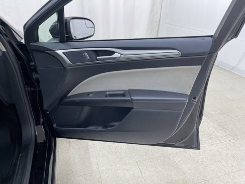 Used 2018 Ford Fusion S image 8