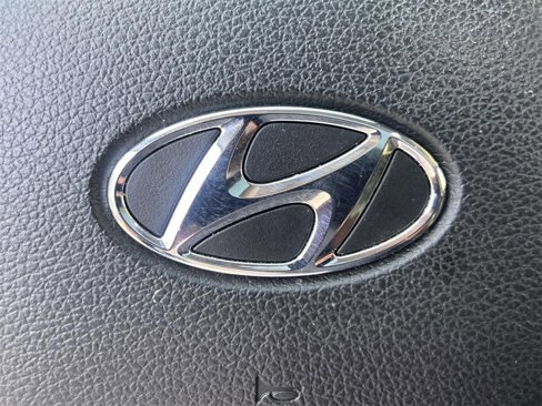 Used 2020 Hyundai Santa Fe Limited image 33