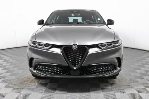 New 2024 Alfa Romeo Tonale Veloce image 2