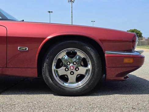Used 1995 Jaguar XJS V12 Convertible image 16