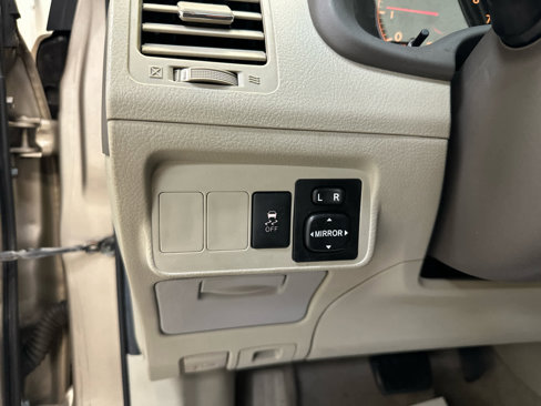Used 2010 Toyota Corolla LE image 17