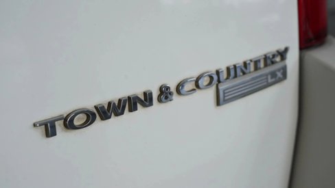 Used 2010 Chrysler Town & Country LX w/ PWR Window Group image 24